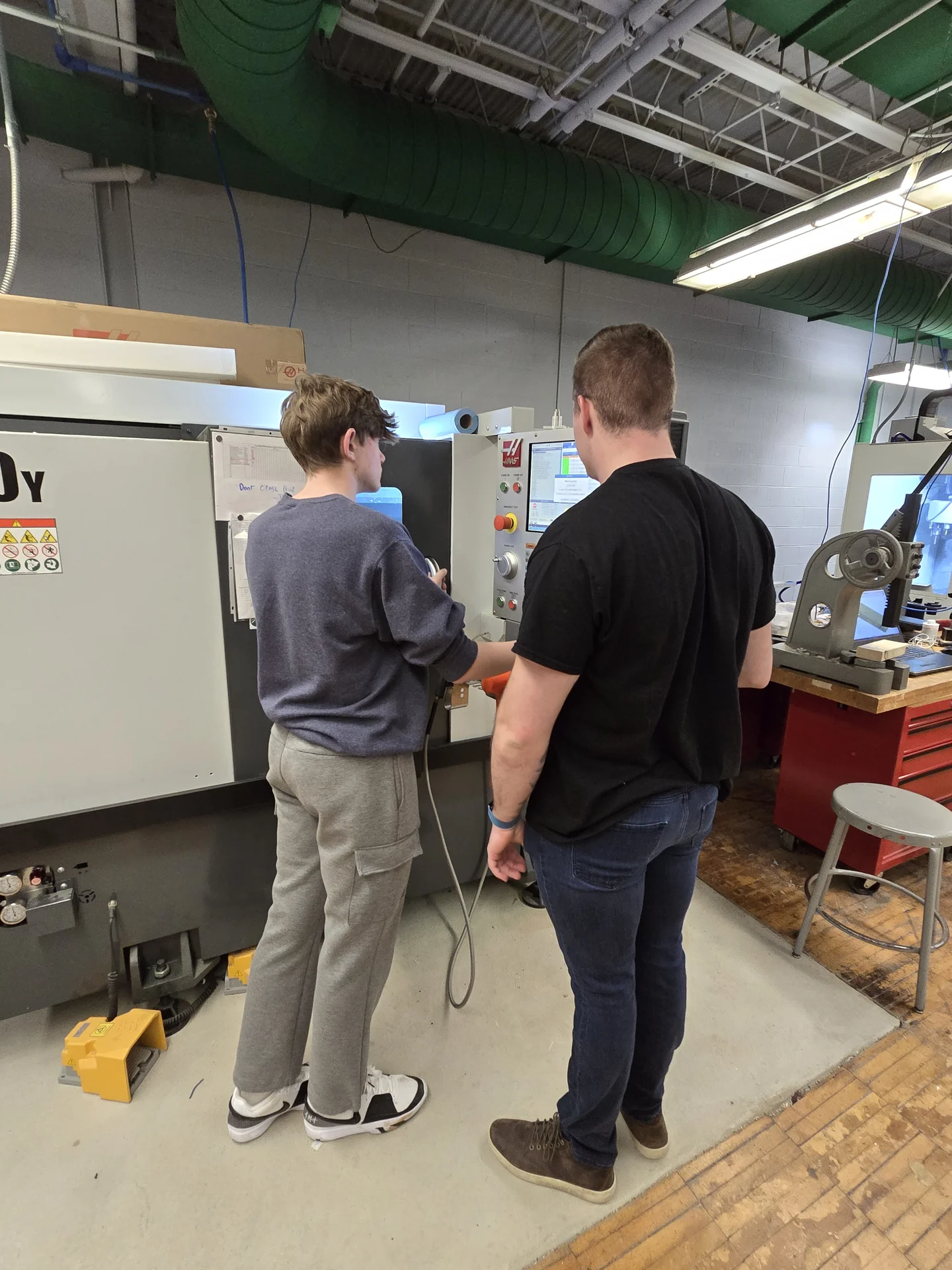 Setting up the CNC lathe to manufacture a component
